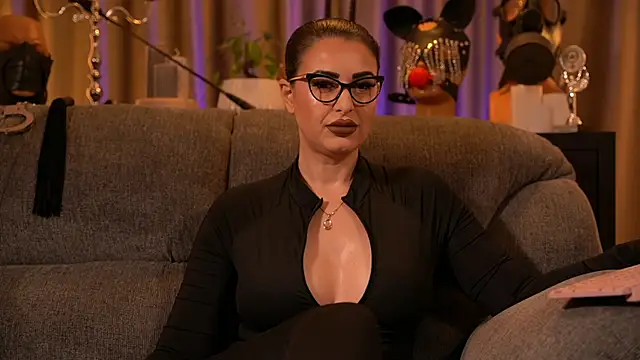 kelly kent online show from 11-17-25, 12:49