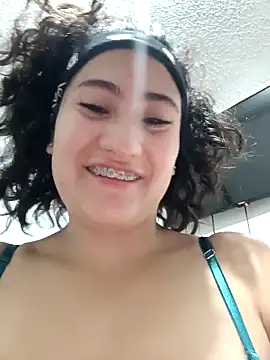 Snapshot of francesca_baker1007 chatting on 02-14-25, 11:09 francesca baker1007 online show from 02-14-25, 11:09