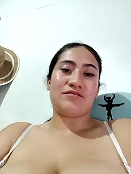 Snapshot of francesca_baker1007 chatting on 02-17-25, 04:42 francesca baker1007 online show from 02-17-25, 04:42