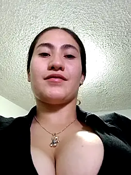 Snapshot of francesca_baker1007 chatting on 03-05-25, 11:27 francesca baker1007 online show from 03-05-25, 11:27