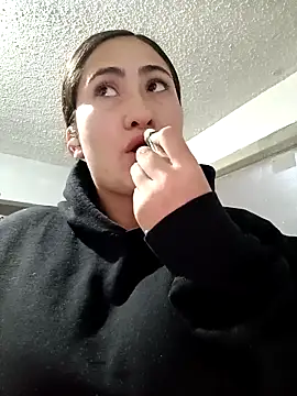 Snapshot of francesca_baker1007 chatting on 03-10-25, 10:45 francesca baker1007 online show from 03-10-25, 10:45