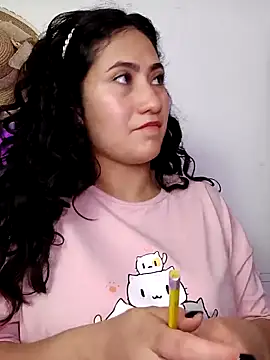 Snapshot of francesca_baker1007 chatting on 03-15-25, 04:57 francesca baker1007 online show from 03-15-25, 04:57