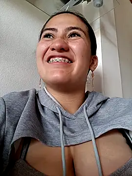 Snapshot of francesca_baker1007 chatting on 03-22-25, 10:15 francesca baker1007 online show from 03-22-25, 10:15