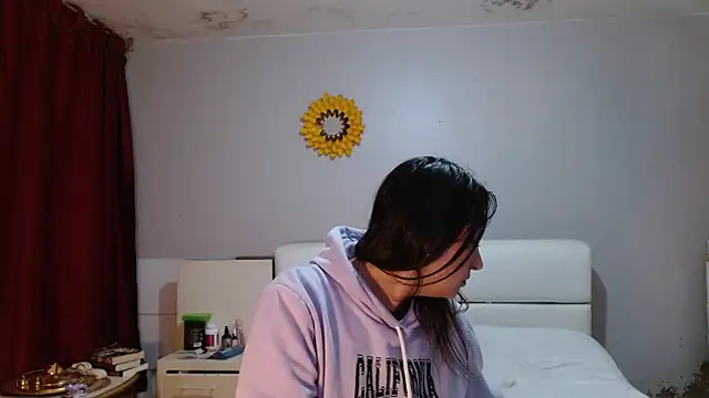 Freyja soh online show from 04-16-26, 08:20