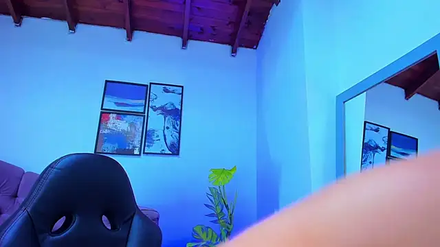 Gretta Queen online show from 03-16-25, 01:49