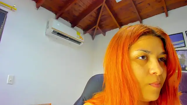 Gretta Queen online show from 10-26-25, 03:07