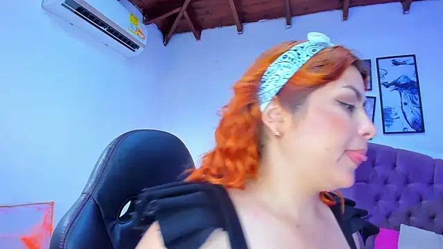 Gretta Queen online show from 10-28-25, 05:48