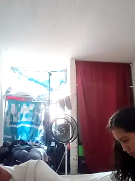 Snapshot of valeriaswang_Lucas chatting on 10-03-25, 04:59 valeriaswang Lucas online show from 10-03-25, 04:59