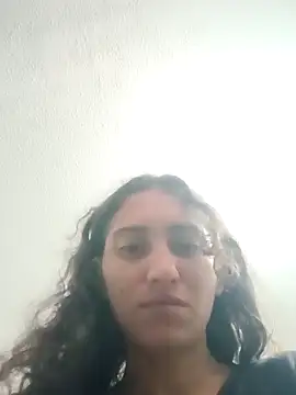 Snapshot of valeriaswang_Lucas chatting on 10-14-25, 06:31 valeriaswang Lucas online show from 10-14-25, 06:31