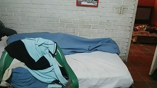 Snapshot of valeriaswang_Lucas chatting on 01-09-26, 01:25 valeriaswang Lucas online show from 01-09-26, 01:25