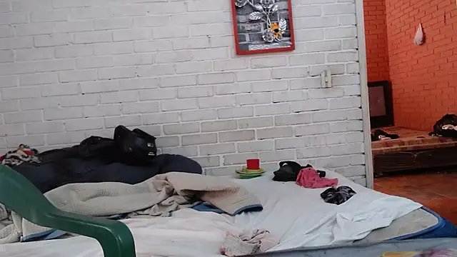 Snapshot of valeriaswang_Lucas chatting on 02-04-26, 08:14 valeriaswang Lucas online show from 02-04-26, 08:14