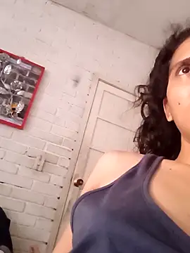 Snapshot of valeriaswang_Lucas chatting on 03-06-26, 02:24 valeriaswang Lucas online show from 03-06-26, 02:24