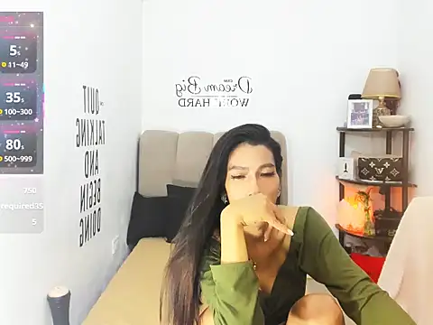 Snapshot of Trixie_Mattel21 chatting on 03-02-26, 05:08 Trixie Mattel21 online show from 03-02-26, 05:08