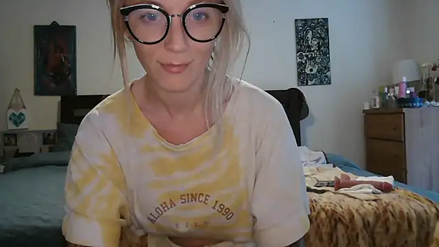 Heyitsmee33 online show from 07-08-26, 09:08