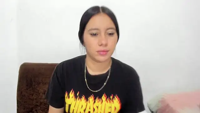 Snapshot of majo_rose chatting on 02-16-25, 01:58 majo rose online show from 02-16-25, 01:58