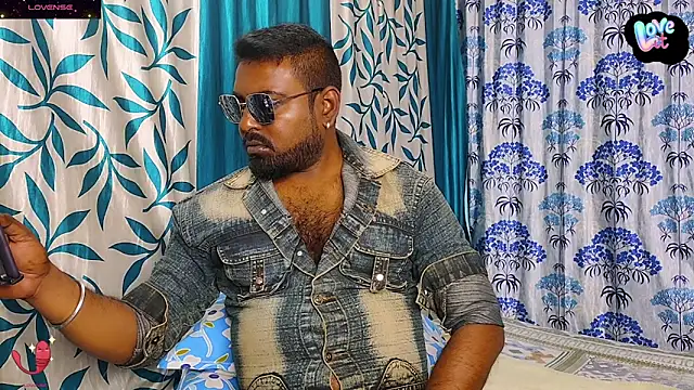 Snapshot of BLACK---MAMBA chatting on 01-09-25, 09:59 BLACK---MAMBA online show from 01-09-25, 09:59