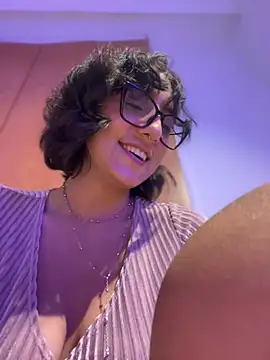 Snapshot of aurora_xoxo chatting on 01-19-25, 05:37 aurora xoxo online show from 01-19-25, 05:37