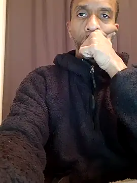 Snapshot of Malcomvs97 chatting on 03-13-26, 01:45 Malcomvs97 online show from 03-13-26, 01:45