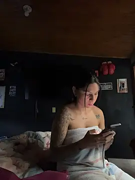 charlotte stevenss  online show from 10-15-25, 02:39