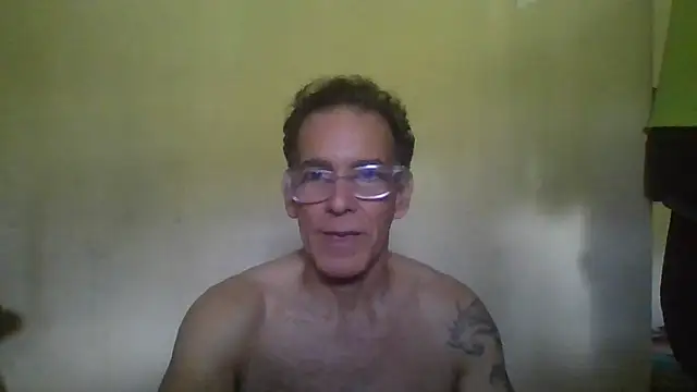 Snapshot of CaptainFox chatting on 07-25-26, 09:12 CaptainFox online show from 07-25-26, 09:12