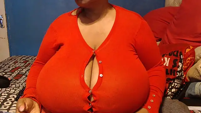 CUTEFIRMMELONSS online show from 11-16-25, 04:12