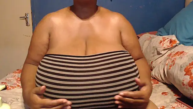 CUTEFIRMMELONSS online show from 02-19-26, 09:00