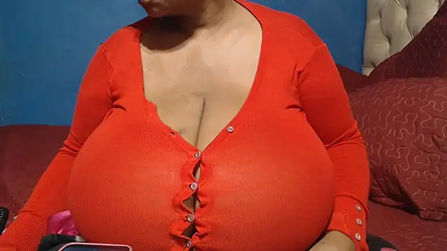 CUTEFIRMMELONSS online show from 04-18-26, 03:43