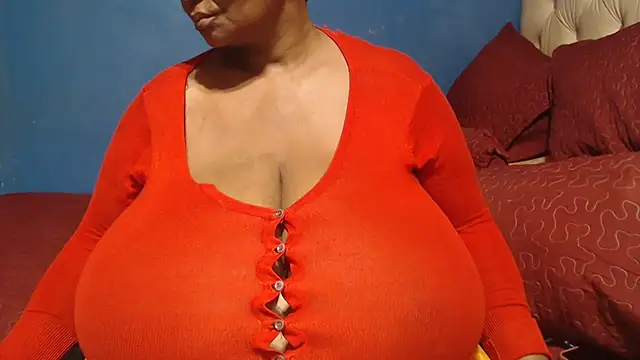 CUTEFIRMMELONSS online show from 04-19-26, 05:45