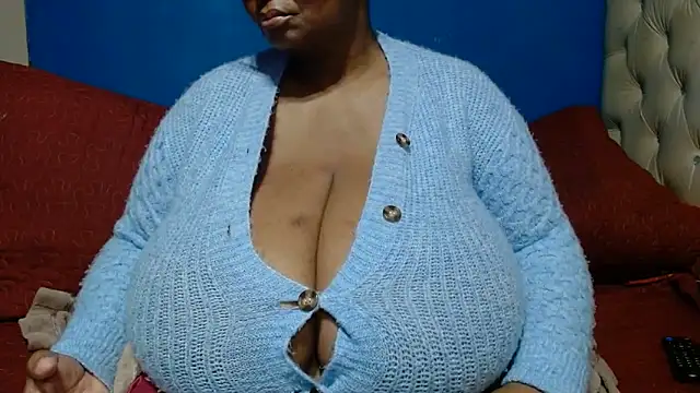 CUTEFIRMMELONSS online show from 06-11-26, 09:35