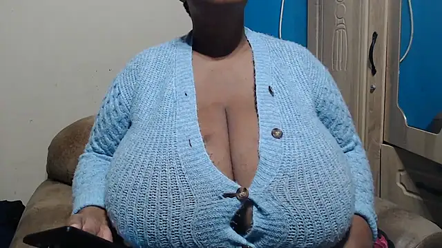 CUTEFIRMMELONSS online show from 07-04-26, 05:52