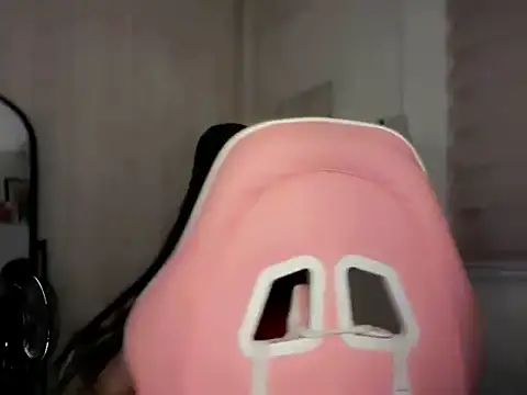 ehotlovea  online show from 07-14-26, 09:20