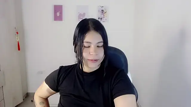 Snapshot of Youlittlepervertt_ chatting on 12-11-24, 11:51 Youlittlepervertt online show from 12-11-24, 11:51