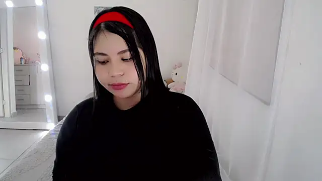 Youlittlepervertt  online show from 05-17-26, 08:05