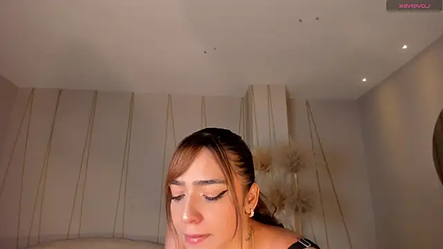 Snapshot of MariamRivera_ chatting on 01-30-25, 03:44 MariamRivera online show from 01-30-25, 03:44