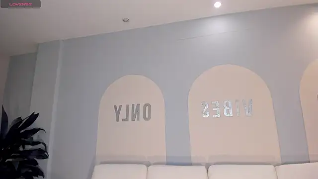 Snapshot of MariamRivera_ chatting on 02-25-25, 03:52 MariamRivera online show from 02-25-25, 03:52