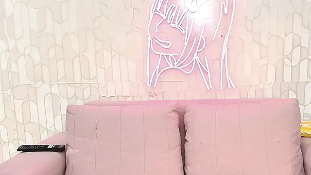 Snapshot of lara_murphy chatting on 10-08-25, 03:04 lara murphy online show from 10-08-25, 03:04