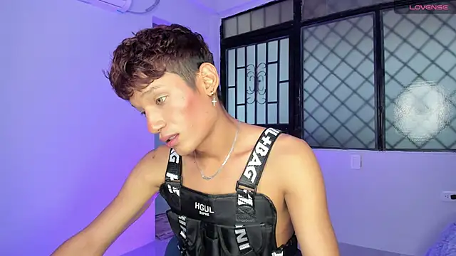 Snapshot of nicky_moo chatting on 03-15-25, 04:21 nicky moo online show from 03-15-25, 04:21