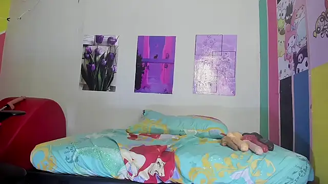 Snapshot of MarianaManzur chatting on 02-08-25, 08:10 MarianaManzur online show from 02-08-25, 08:10