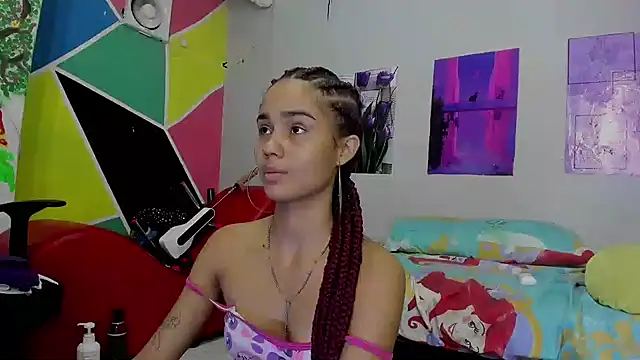 Snapshot of MarianaManzur chatting on 02-10-25, 01:11 MarianaManzur online show from 02-10-25, 01:11