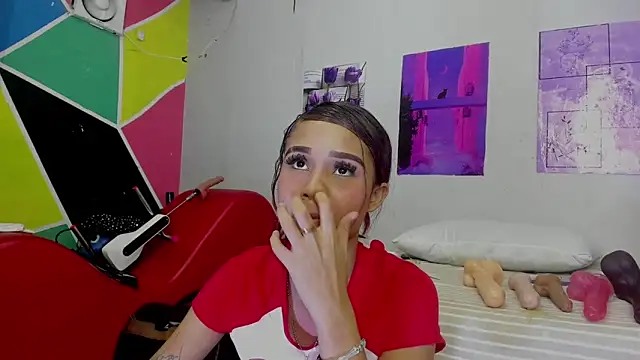 Snapshot of MarianaManzur chatting on 02-16-25, 08:11 MarianaManzur online show from 02-16-25, 08:11