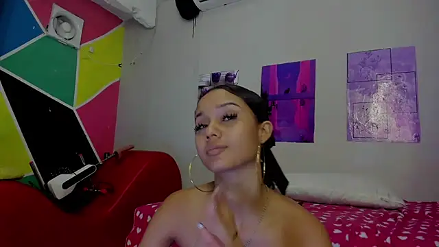 Snapshot of MarianaManzur chatting on 02-22-25, 01:46 MarianaManzur online show from 02-22-25, 01:46