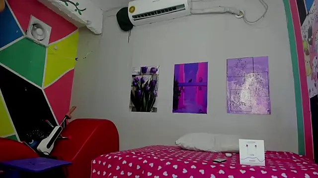 Snapshot of MarianaManzur chatting on 02-27-25, 02:21 MarianaManzur online show from 02-27-25, 02:21