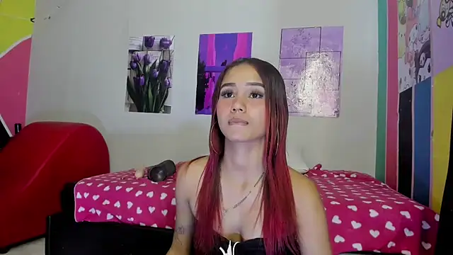 Snapshot of MarianaManzur chatting on 02-28-25, 04:42 MarianaManzur online show from 02-28-25, 04:42