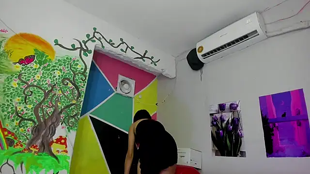 Snapshot of MarianaManzur chatting on 02-28-25, 08:18 MarianaManzur online show from 02-28-25, 08:18