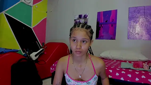 Snapshot of MarianaManzur chatting on 03-06-25, 01:24 MarianaManzur online show from 03-06-25, 01:24