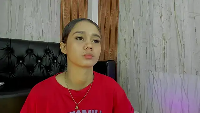 Snapshot of MarianaManzur chatting on 10-28-25, 03:04 MarianaManzur online show from 10-28-25, 03:04