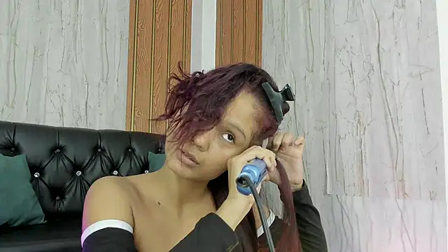 Snapshot of MarianaManzur chatting on 11-13-25, 07:46 MarianaManzur online show from 11-13-25, 07:46