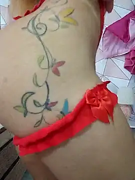 Snapshot of jessy905 chatting on 10-19-25, 02:07 jessy905 online show from 10-19-25, 02:07