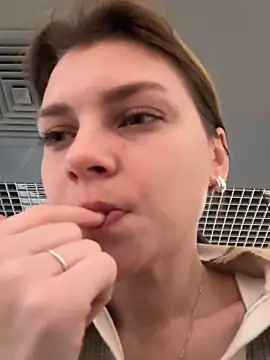 ValenciaShock online show from 11-19-25, 06:46