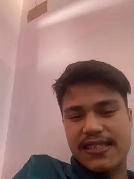 Hullax online show from 04-29-26, 04:05